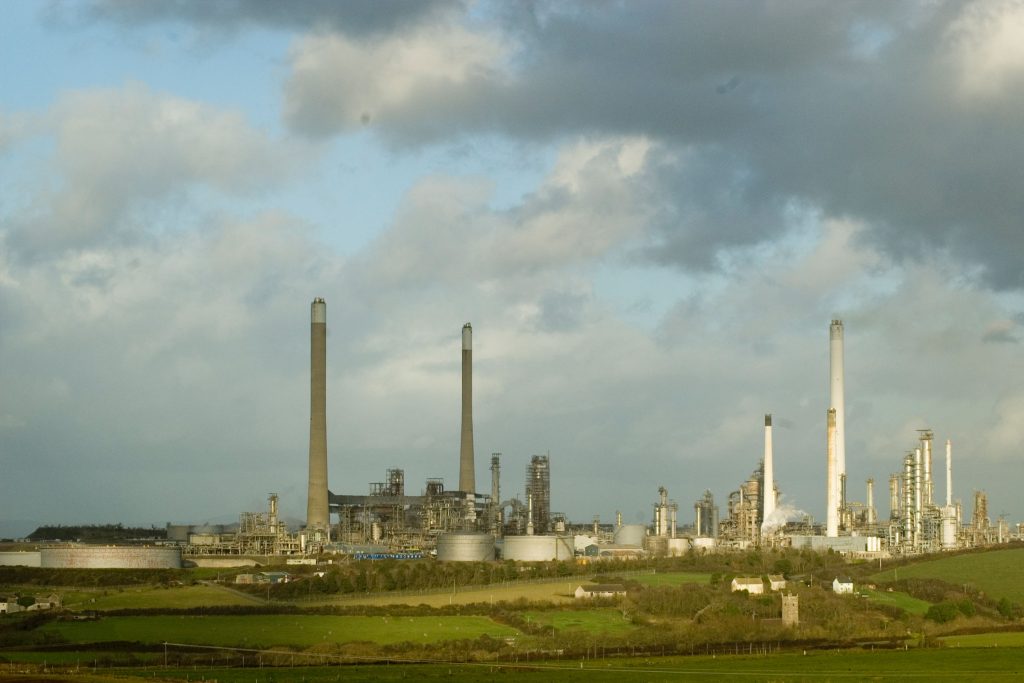Ibex managed and designed the refurbishment of a critical 24/7 refinery control room.